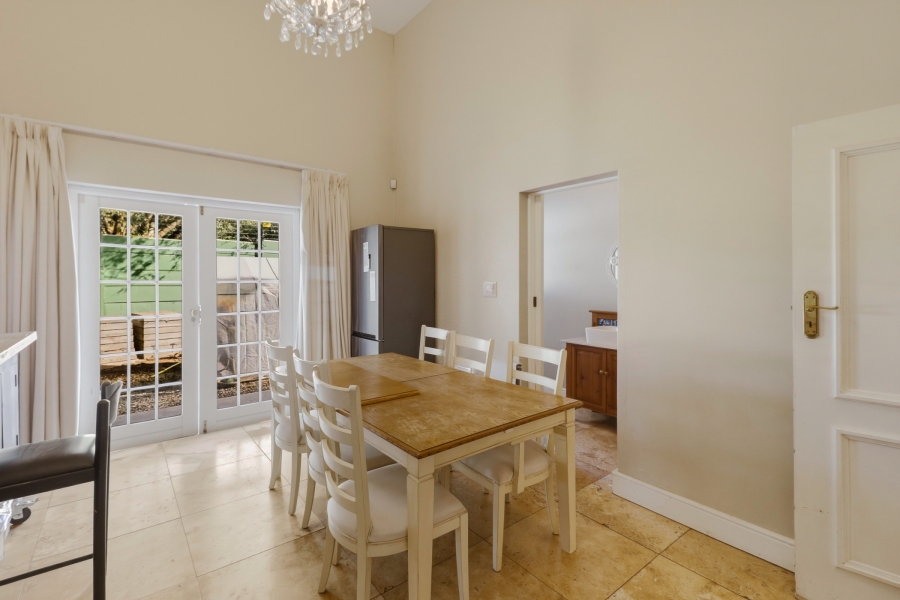 6 Bedroom Property for Sale in La Concorde Western Cape
